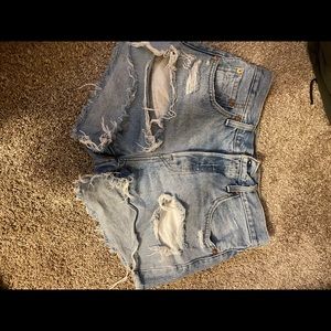 Levi’s jeans shorts- womens size 27. Great condition and only worn a few times.